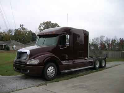<blink>This Truck is Sold</blink>2004 Freightliner 12064ST $19,000